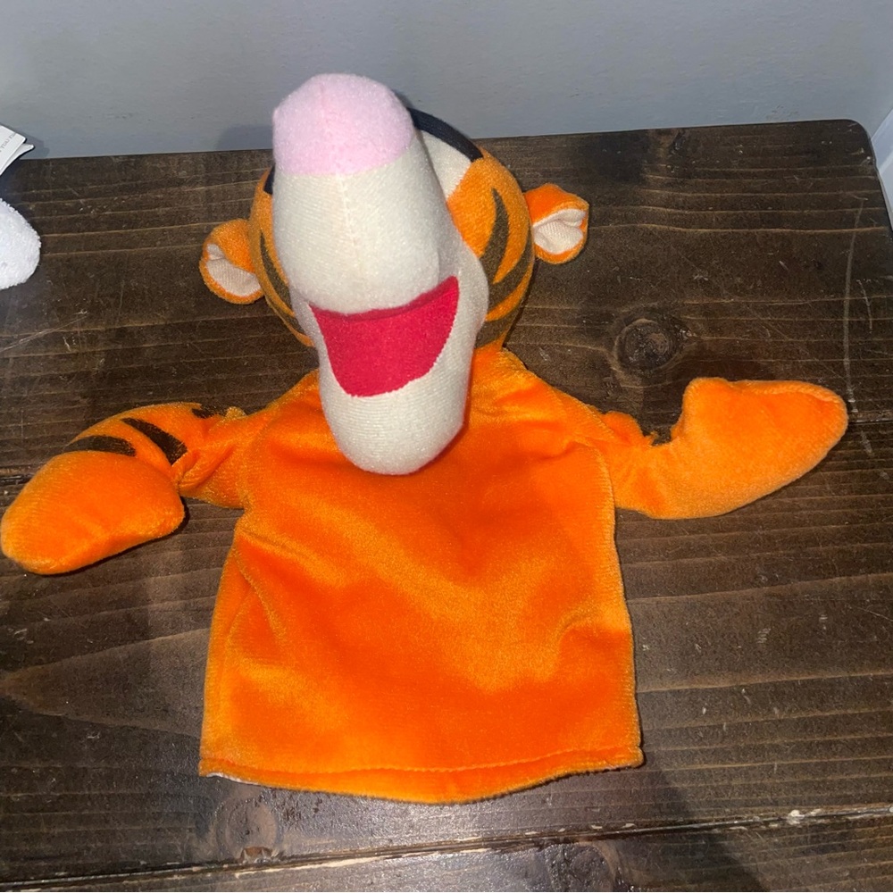 Disney Winnie The Pooh TIGGER Hand Puppet Plush Stuffed Animal